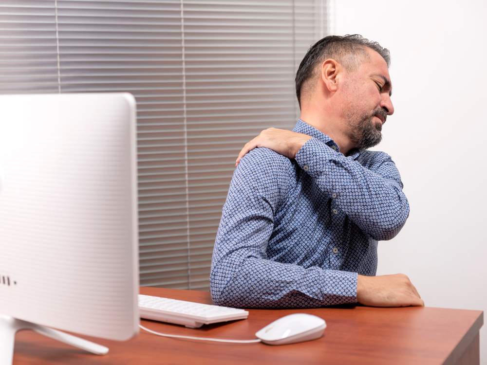 how-a-chiropractor-can-helps-with-a-rotator-cuff-injury